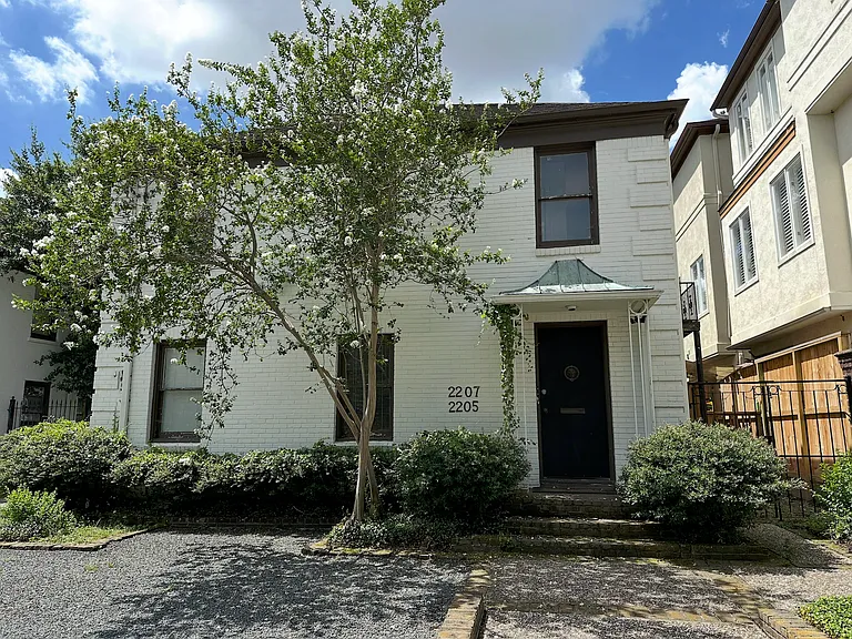 2207 San Felipe St — Photo 1