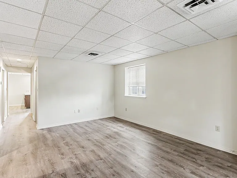 98 Herman Ave — Photo 10