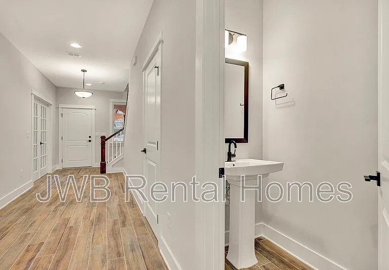 8859 Amalfi Ct — Photo 12