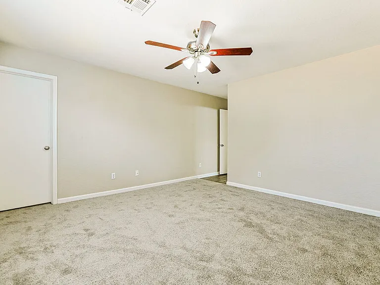 1453 E Kelsi Ave — Photo 10