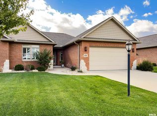 614 Thornridge Dr, Morton, IL