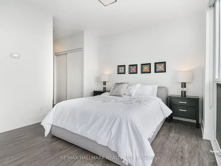 300 Front St W #2712 — Photo 6