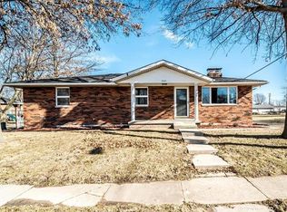 106 Jacob St, Saint Jacob, IL 62281