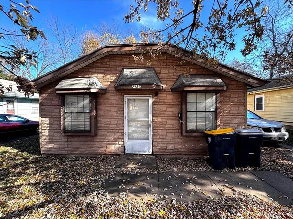 7127 Bales Ave, Kansas City, MO 64132