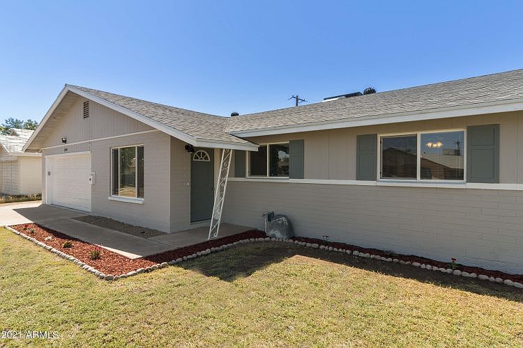 1st image of 309 E Laguna Dr