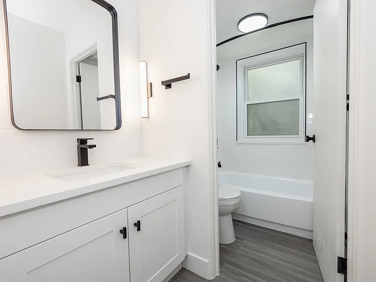 816 N Cherry St — Photo 22