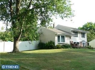 504 Lakeside Dr, Exton, PA 19341