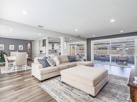 4th image of 11532 Braeside Pl