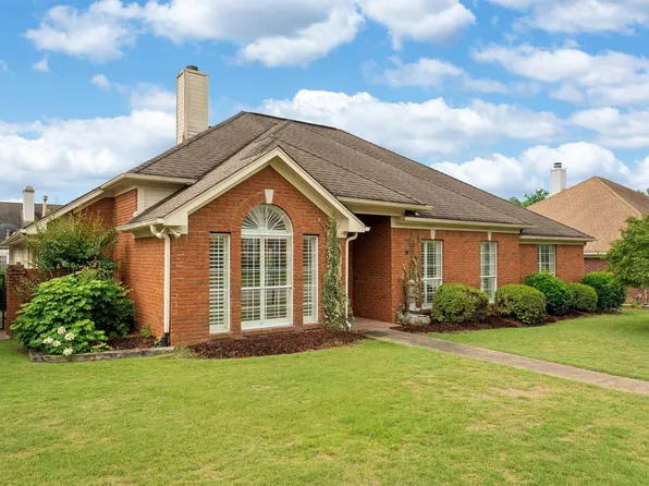 102 Stratford Cir, Pelham, AL 35124