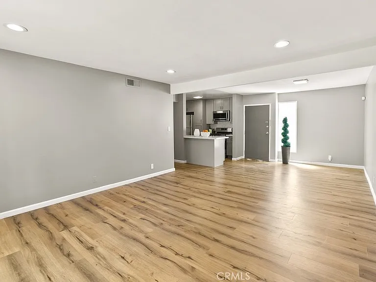 18620 Hatteras St #223 — Photo 2