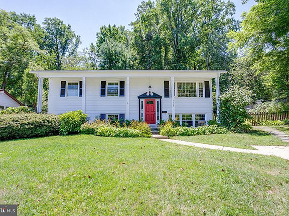 2nd image of 8609 Canterbury Dr