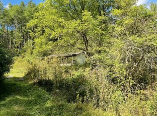 9575 Mud Fork Rd, Bluefield, VA 24605