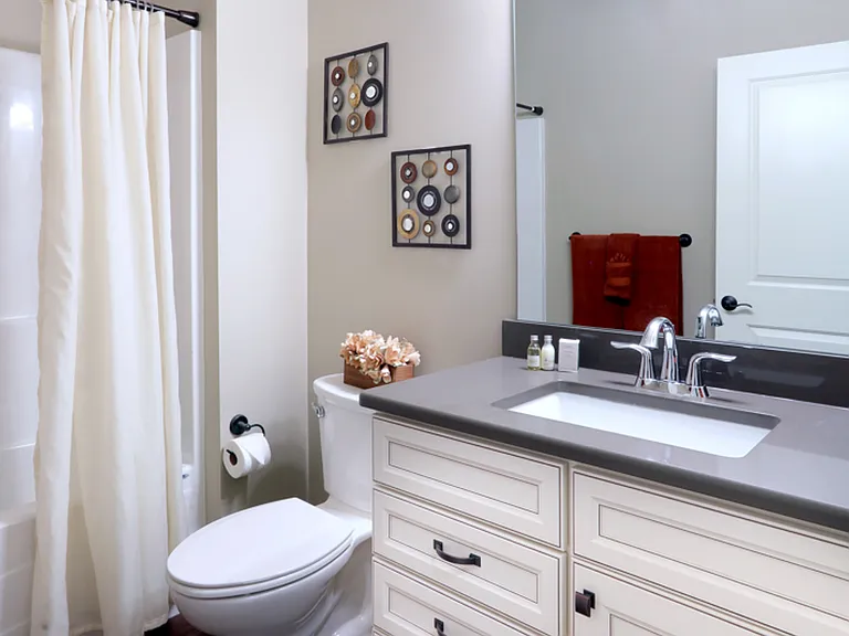 Sidley - Bathroom Sidley - Bathroom