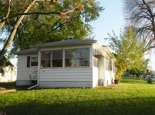 1910 3y Ave, East Moline, IL 61244
