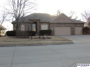 11815 Oakair Plz, Omaha, NE 68137