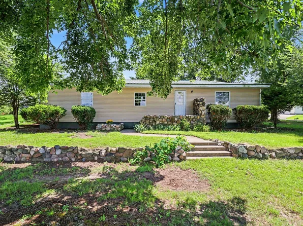 953 Weaver Rd, Bronson, MI 49028