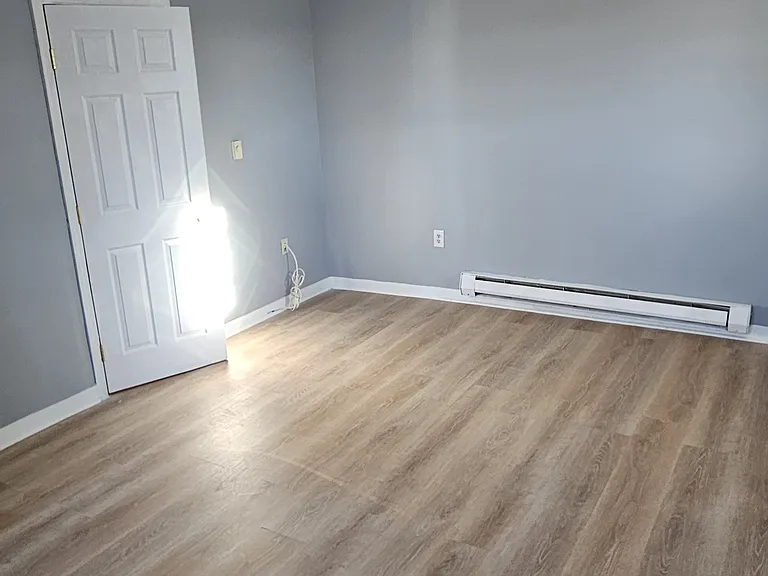 20 Rose Ave #4 — Photo 6