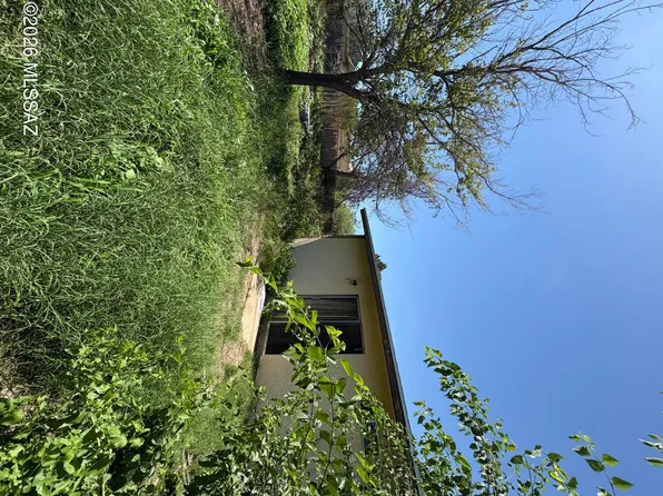 5468 E Brickey Dr, Hereford, AZ 85615