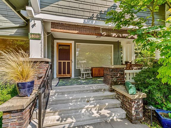 4th image of 4102 Sunnyside Ave N