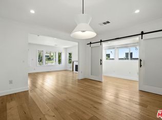 1054 S Plymouth Blvd, Los Angeles, CA 90019