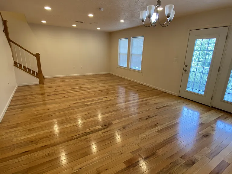65 Woods Edge Rd #4 — Photo 8