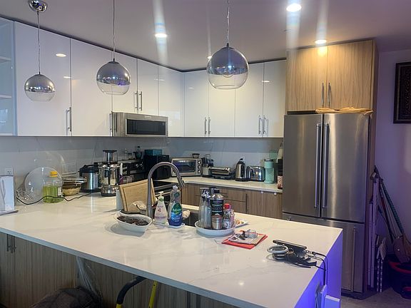 4th image of 11703 Fraser St #403