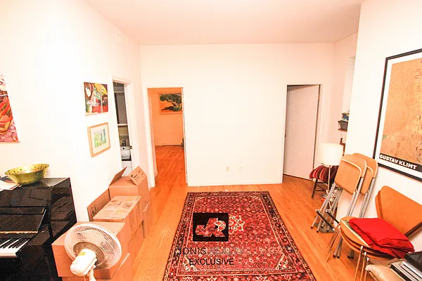 Rented by Jonis Realty | media 23