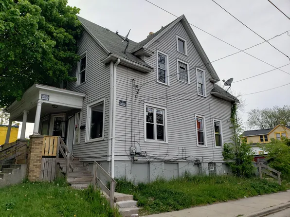 1120 W Locust St, Milwaukee, WI 53206