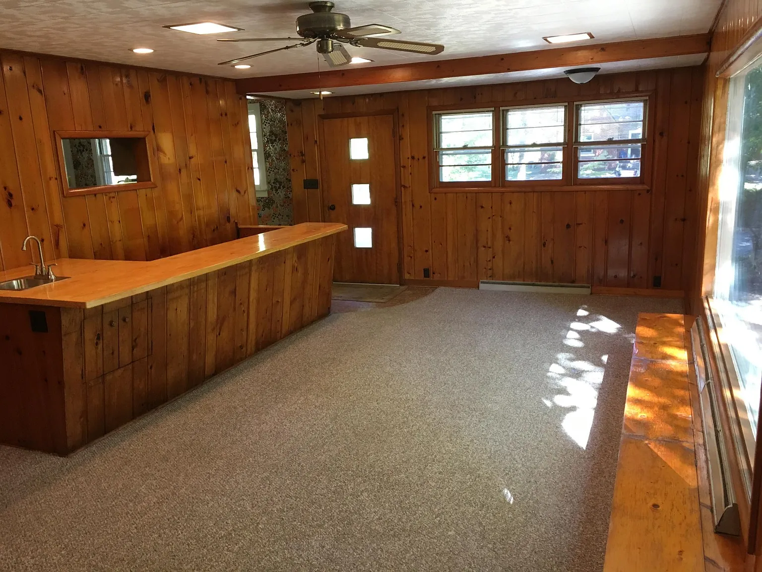 4 bed, 3000 sqft, $2,700 — Photo 3