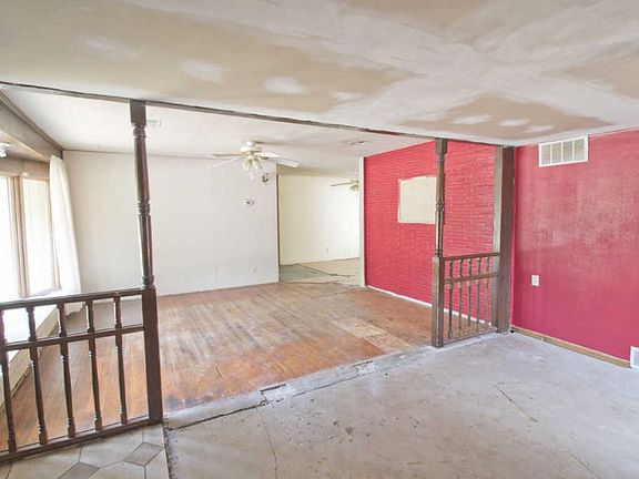 3rd image of 444 S 3rd St