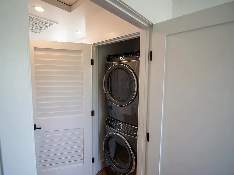 5921 Woodruff Ave #2 — Photo 5