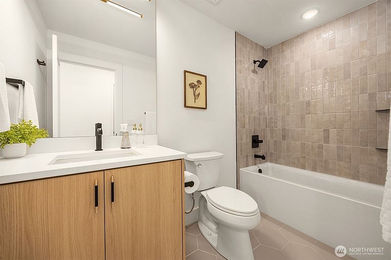 3rd image of 1504 N 100th Street