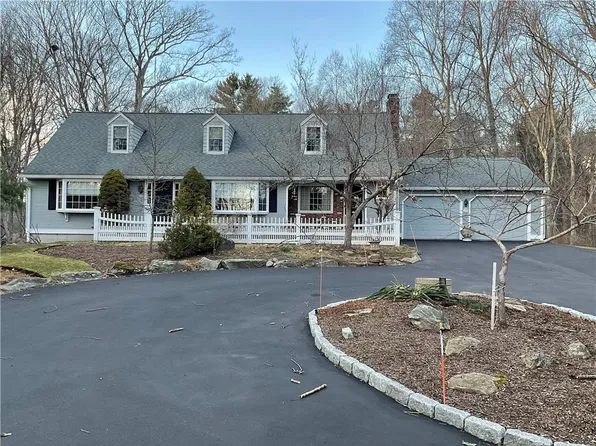 38 Hartford Pike, North Scituate, RI 02857