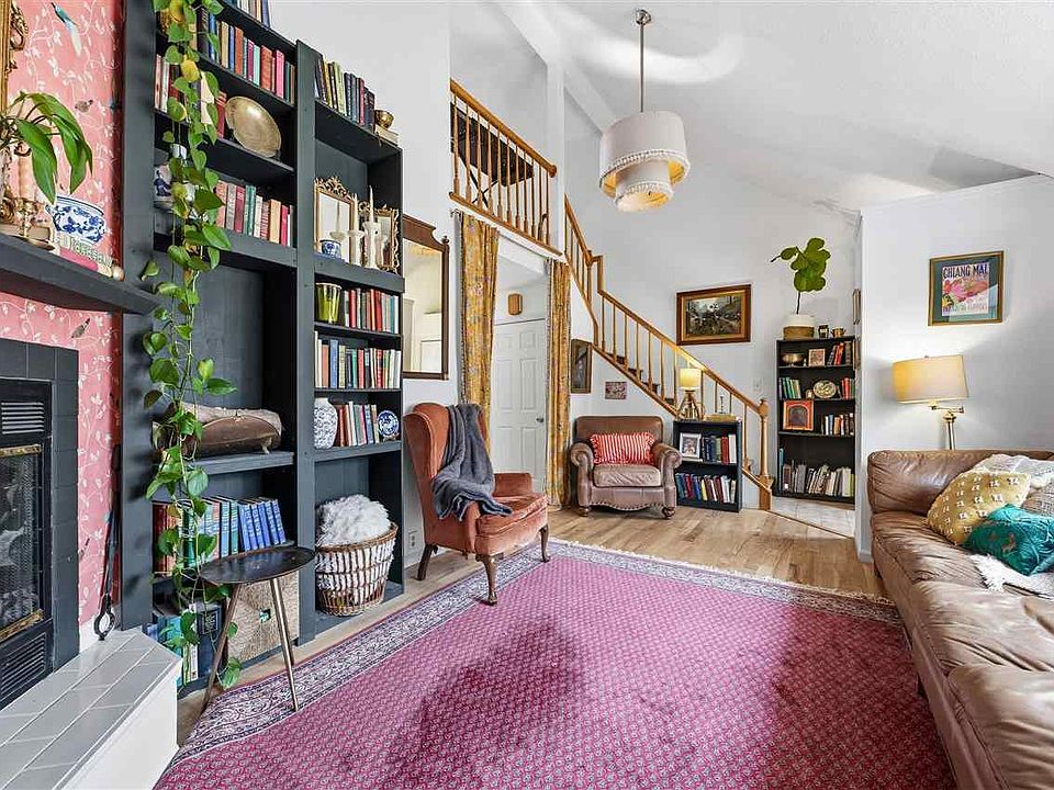 1st image of 709 Holiday Rd