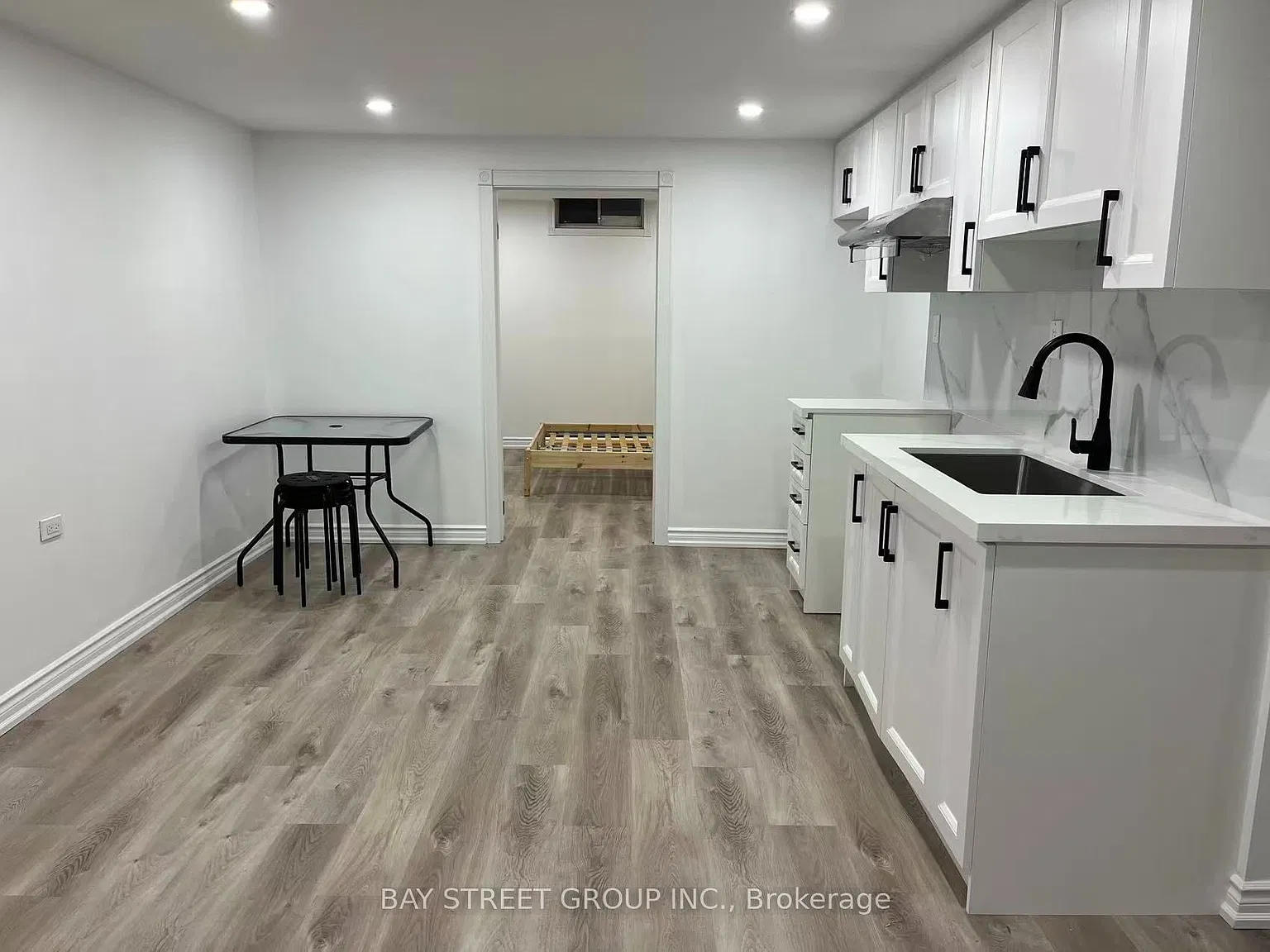 2 bed, $1,300 — Photo 3