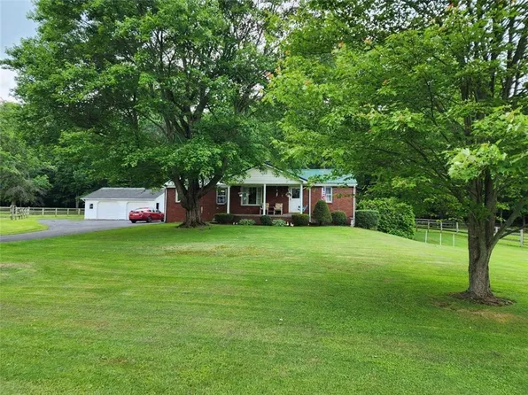 1705 Evergreen Rd, Pulaski, PA 16143