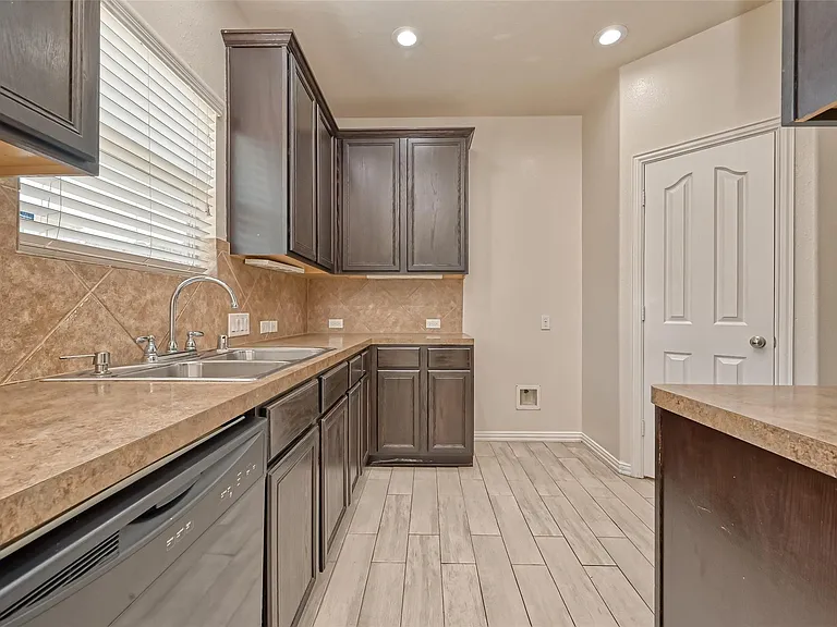 5015 Dartmoor Ridge Trl — Photo 17