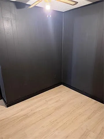 2504 Claire Ave — Photo 11