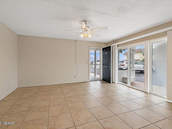 4th image of 1926 S Ocean Shore Blvd #109