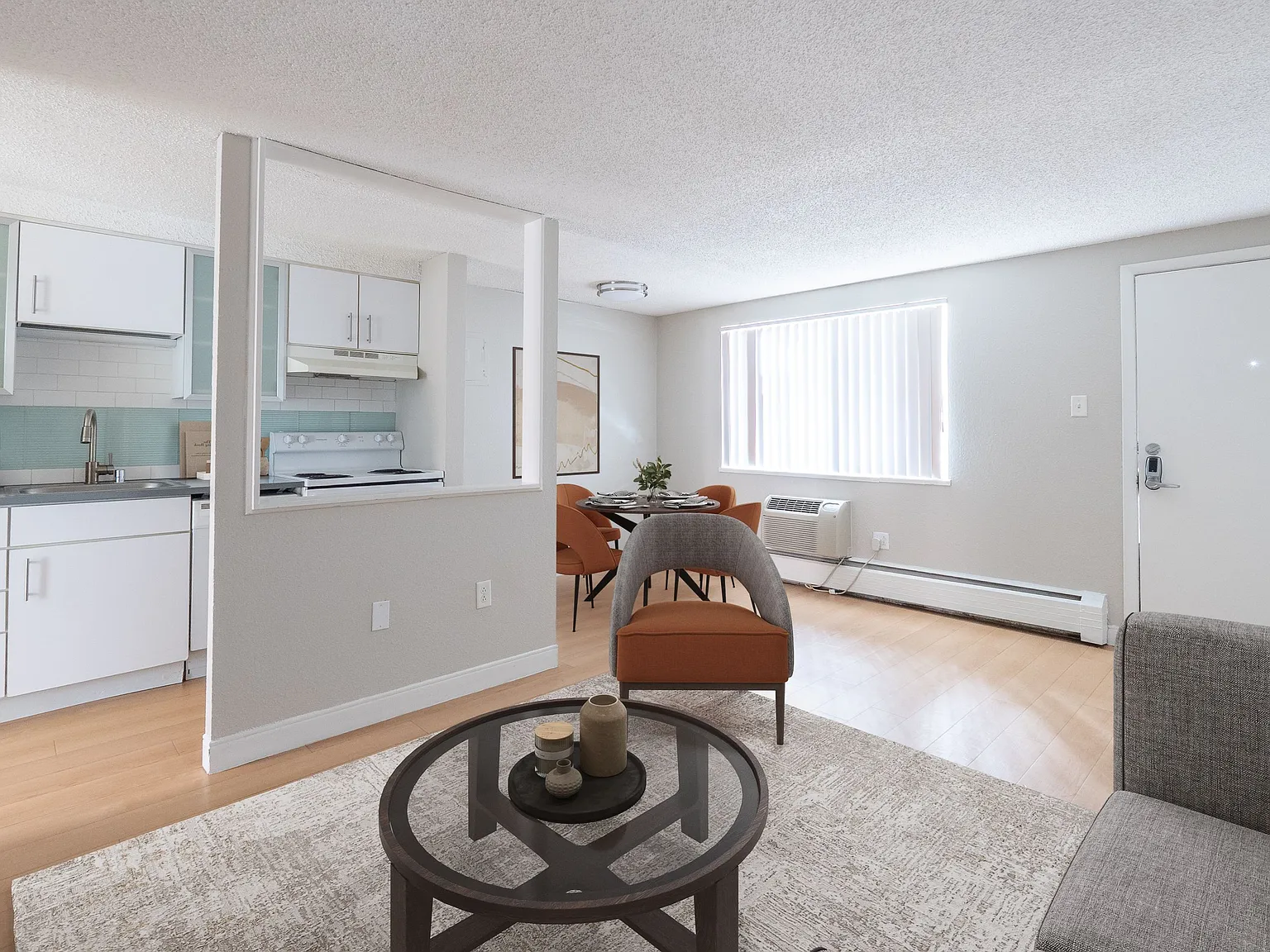 805 Dahlia — Photo 2
