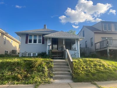 657 16th Ave SW, Cedar Rapids, IA, 52404