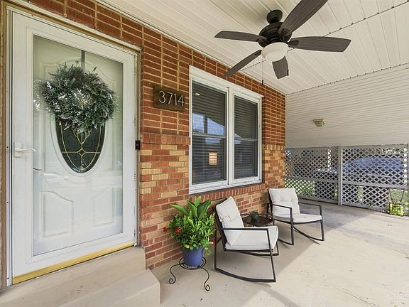 4th image of 3714 Lonsdale St