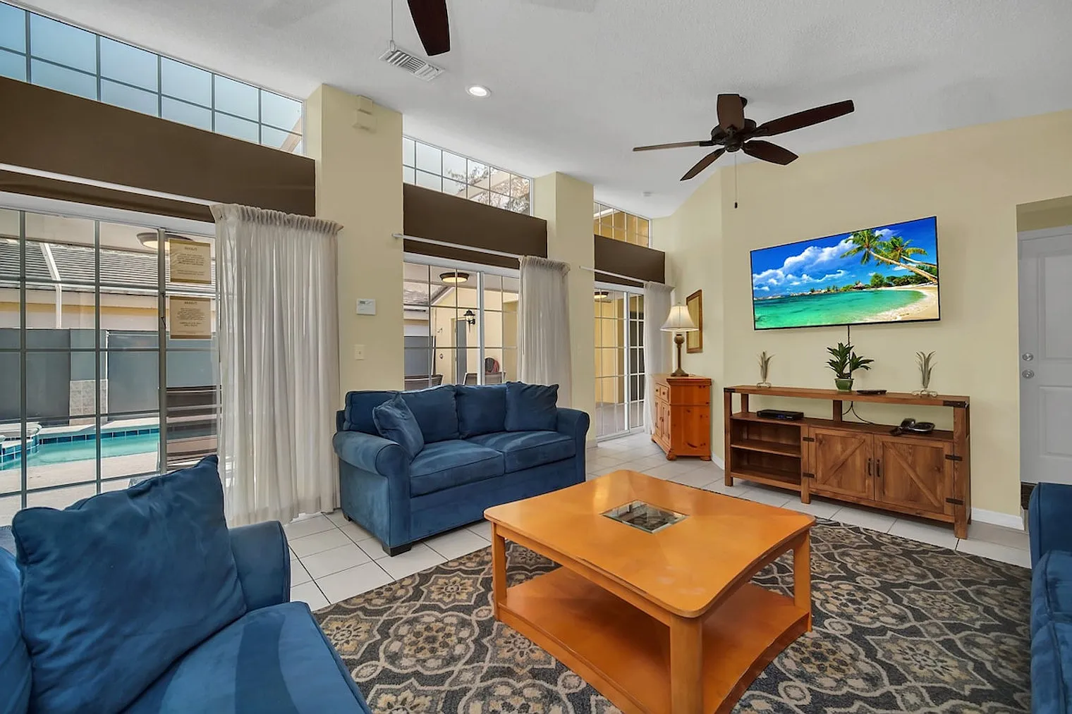 4 bed, 4.0 bath, 1991 sqft, $4,050 — Photo 2