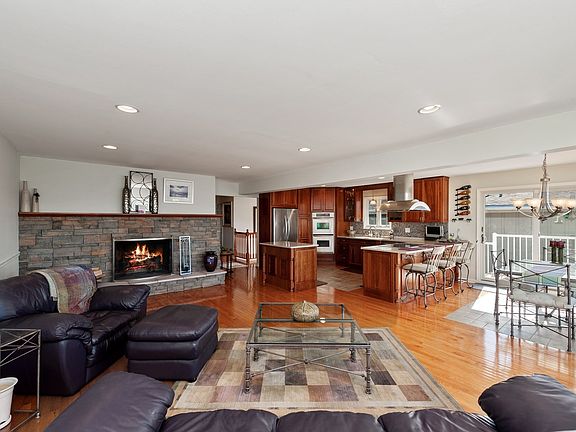 5th image of 39220 N Cedar Crest Dr