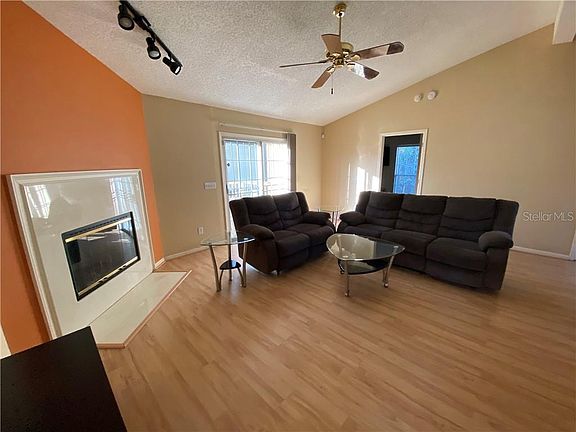 5th image of 5837 Copper Creek Dr