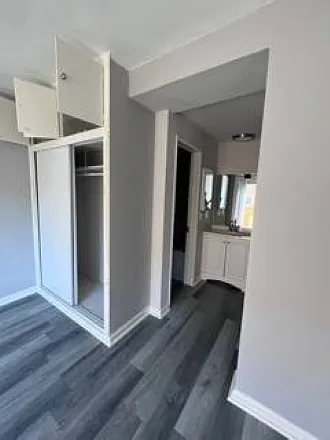 1720 Grismer Ave. — Photo 4