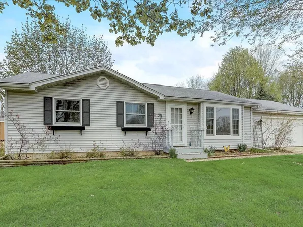 311 Meadow LANE, Poynette, WI 53955