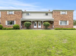 4865-4873 Dierker Rd, Columbus, OH 43220