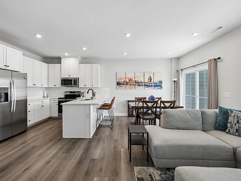 1021 Clendening Dr — Photo 18