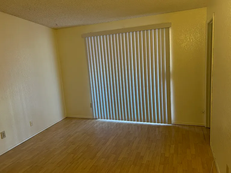 E 2nd Pl — Photo 61